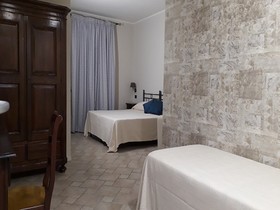 Resort Limax Acis