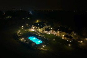 Resort Limax Acis