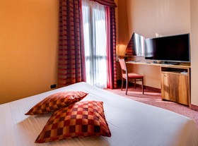 La Villa, Sure Hotel Collection by Best Western