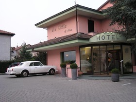 La Villa, Sure Hotel Collection by Best Western