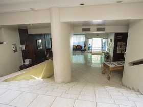 Aston Hotel