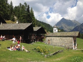 Mirtillo Rosso Family Hotel