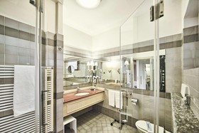Serravalle Golf Hotel