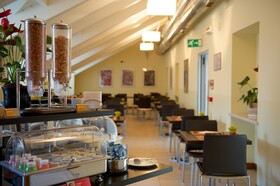 Best Western Crystal Palace Hotel