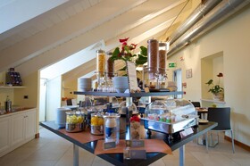 Best Western Crystal Palace Hotel