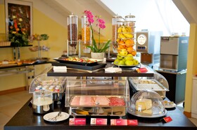 Best Western Crystal Palace Hotel