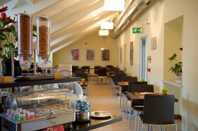 Best Western Crystal Palace Hotel