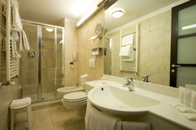 Best Western Crystal Palace Hotel