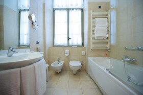 Best Western Crystal Palace Hotel