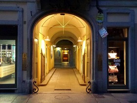 Garibaldi 18 Rooms & Suite