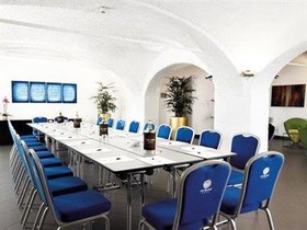 Jet Hotel