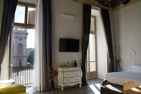 Piazza Castello Suite