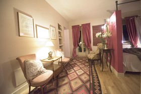 Porta Palace Apartments