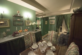 Porta Palace Apartments