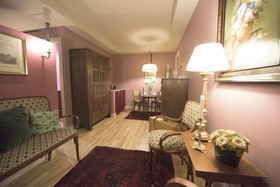 Porta Palace Apartments