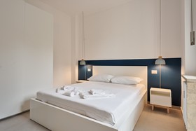 Urban House Carducci - Apartments