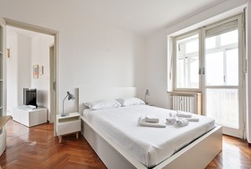 Urban House Carducci - Apartments