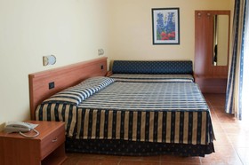 Blue Ribbon Hotel