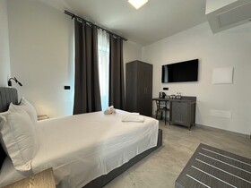 Dolmen Guest House