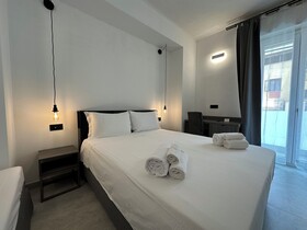 Dolmen Guest House