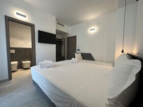 Dolmen Guest House