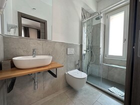 Dolmen Guest House