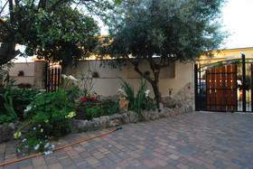 Flowery Inn