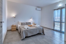 Izzhome Cozy Sunflower