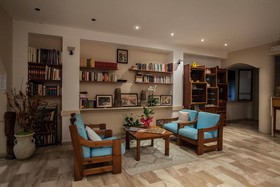 Hotel Sandalyon