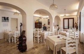 Hotel Sandalyon
