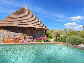 Is Cheas Boutique Hotel