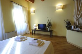 Piazza Azuni 18 Guest House