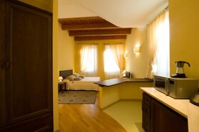 Piazza Azuni 18 Guest House