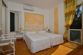 UNAHOTELS Club Ancora