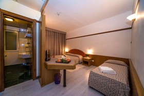 New Petit Hotel