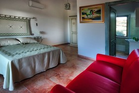 Vignola Mare Country House