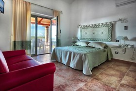 Vignola Mare Country House