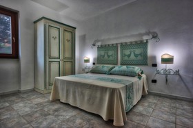 Vignola Mare Country House