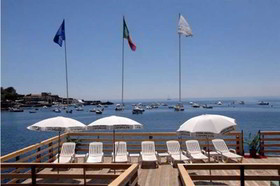 Wave Hotel