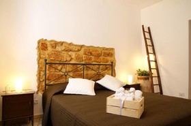 B&B Lekythos