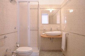 B&B Lekythos