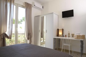 B&B Lekythos