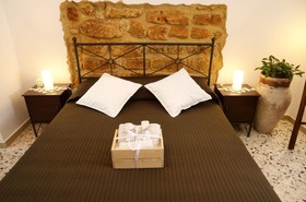 B&B Lekythos