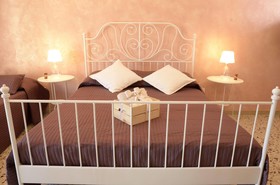 B&B Lekythos