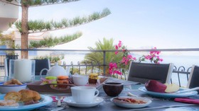 Alta Villa Beach Bed & Breakfast