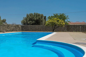 Holiday Nero D'Avola & Caponegro