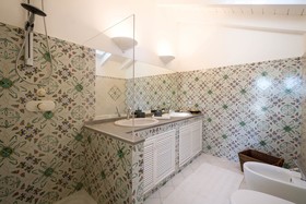 SuiteLowCost Villa Smeraldo