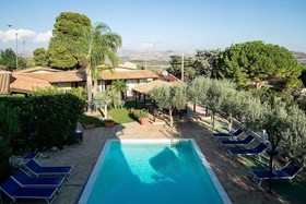 Oasi del Borgo B&B Villa Resort