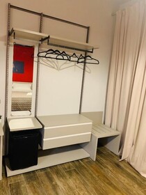 Five Rooms Brolo