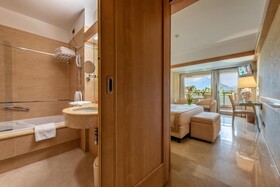 Acacia Resort